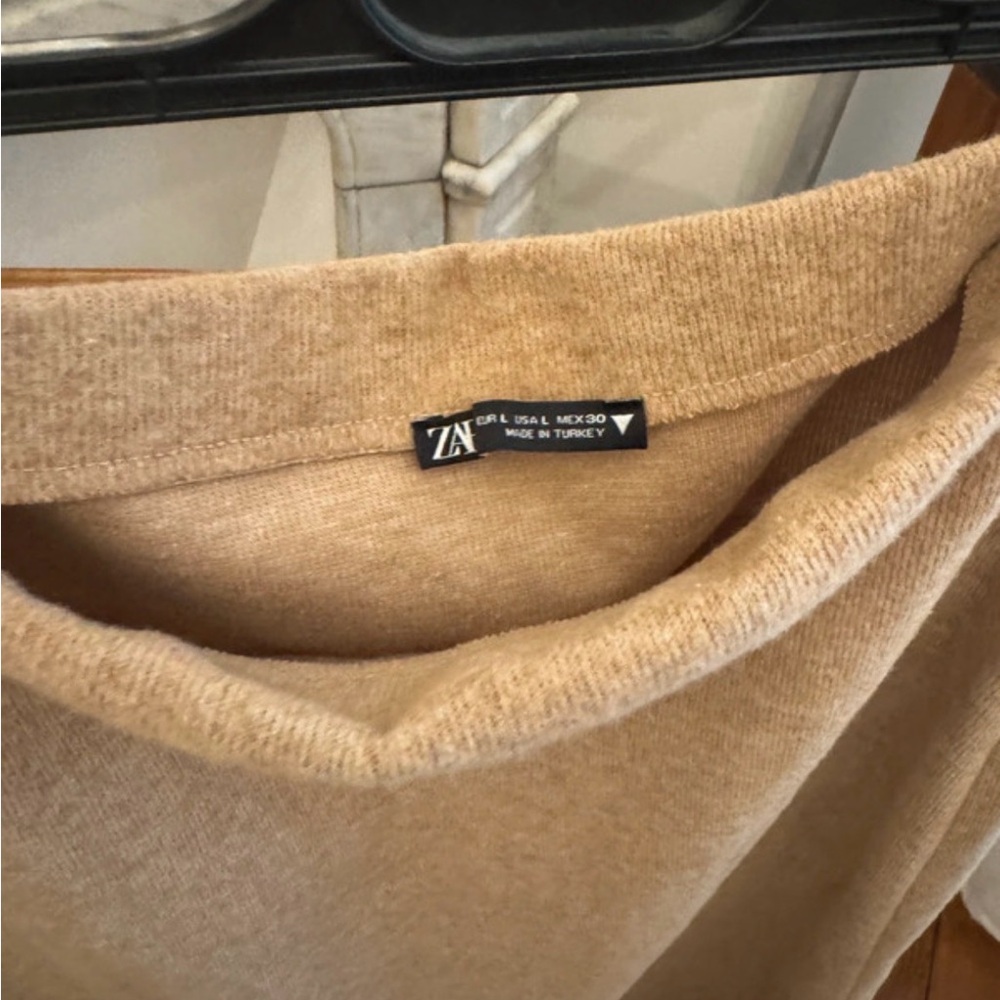 Zara Tan Pencil Skirt - Picture 2 of 3